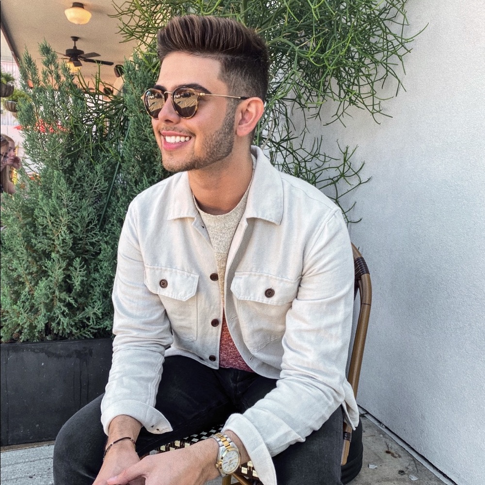 Meet your Posher, Alexís